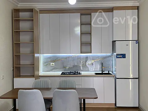 Kirayə verilir 2 otaqlı yeni tikili 61 m²