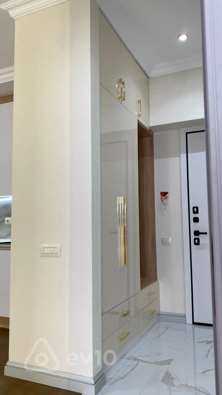 Kirayə verilir 2 otaqlı yeni tikili 61 m²