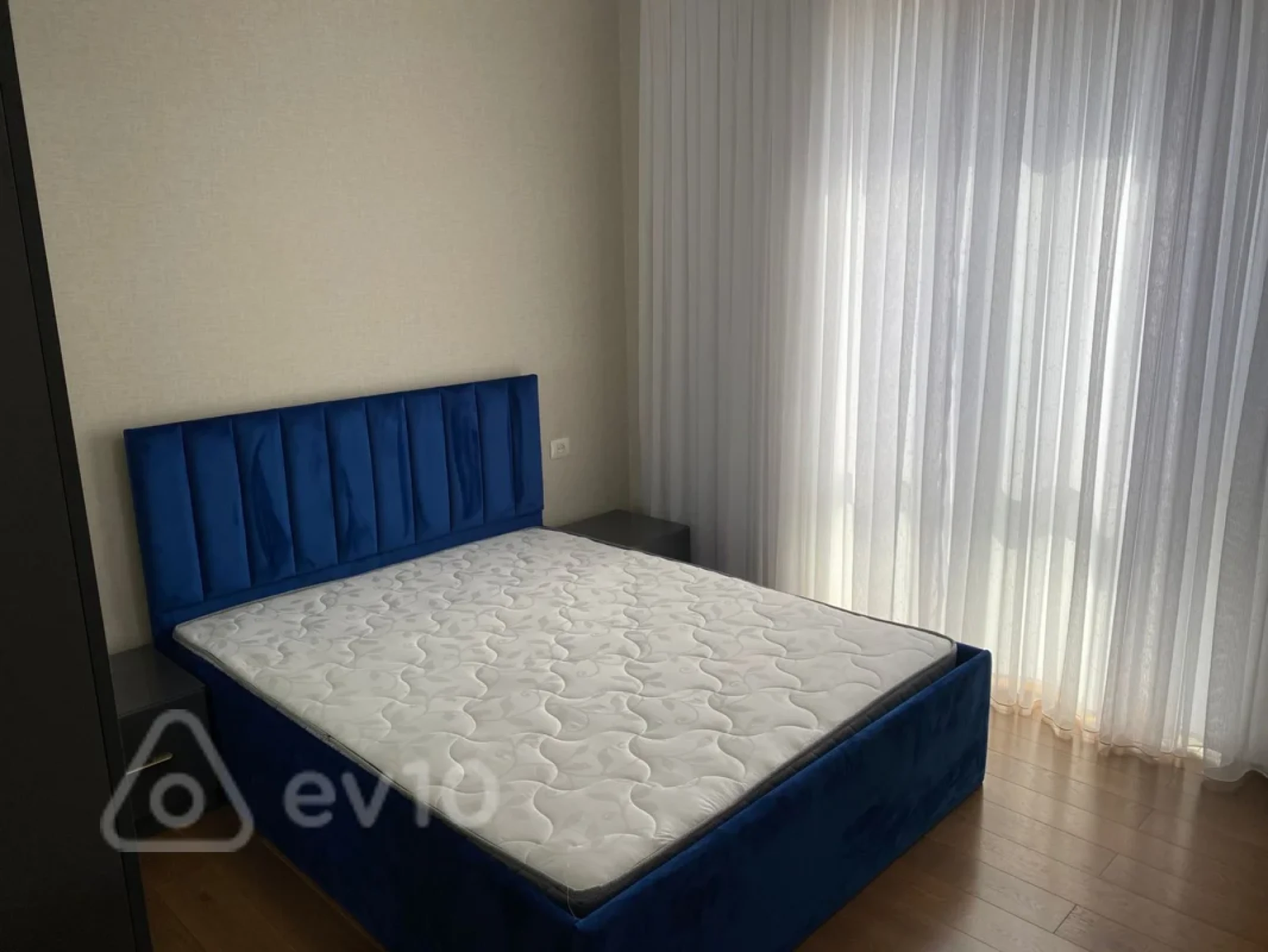 Kirayə verilir 2 otaqlı yeni tikili 61 m²