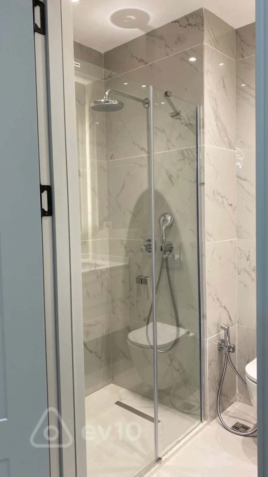 Kirayə verilir 2 otaqlı yeni tikili 61 m²