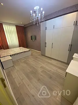 Kirayə verilir 2 otaqlı yeni tikili 71 m²