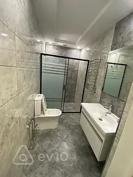 Kirayə verilir 2 otaqlı yeni tikili 71 m²