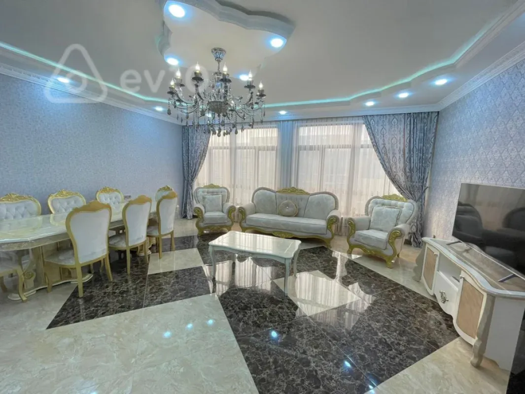 Kirayə verilir 2 otaqlı yeni tikili 110 m²