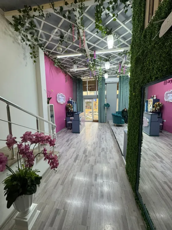 Kirayə verilir mənzil 200 m²