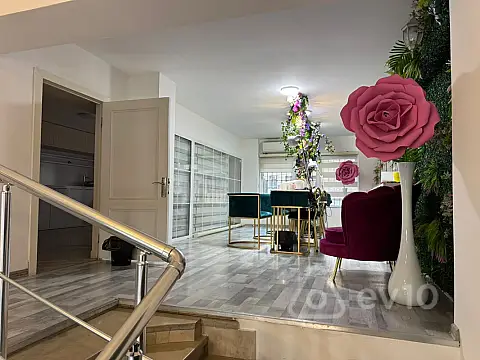 Kirayə verilir mənzil 200 m²