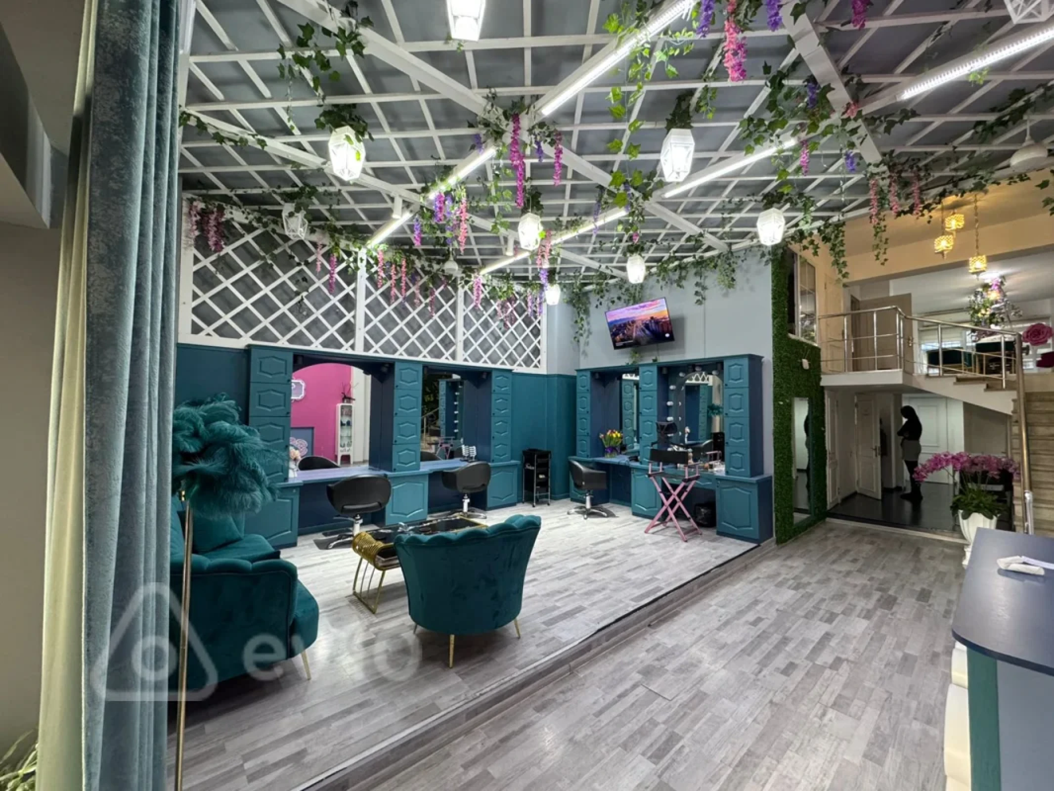 Kirayə verilir mənzil 200 m²