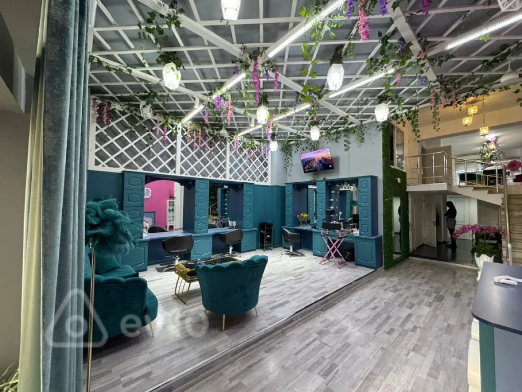 Kirayə verilir mənzil 200 m²