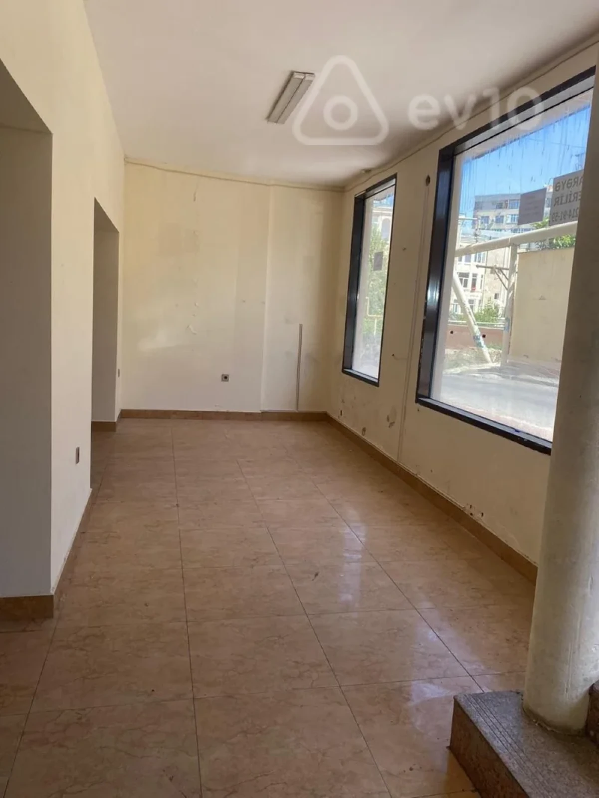 Kirayə verilir mənzil 180 m²