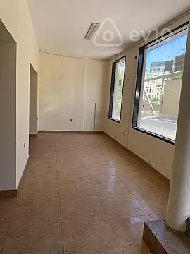 Kirayə verilir mənzil 180 m²