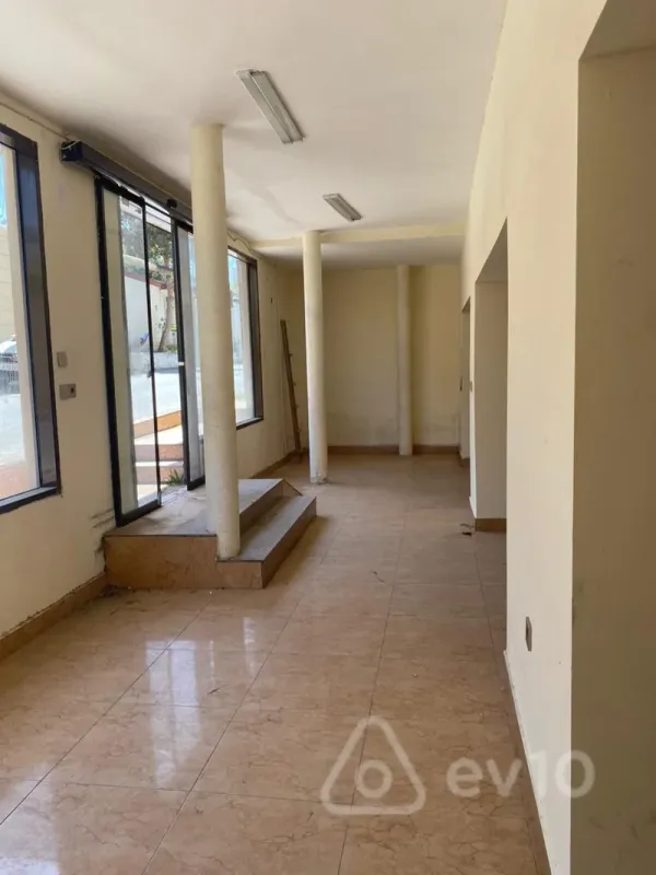 Kirayə verilir mənzil 180 m²