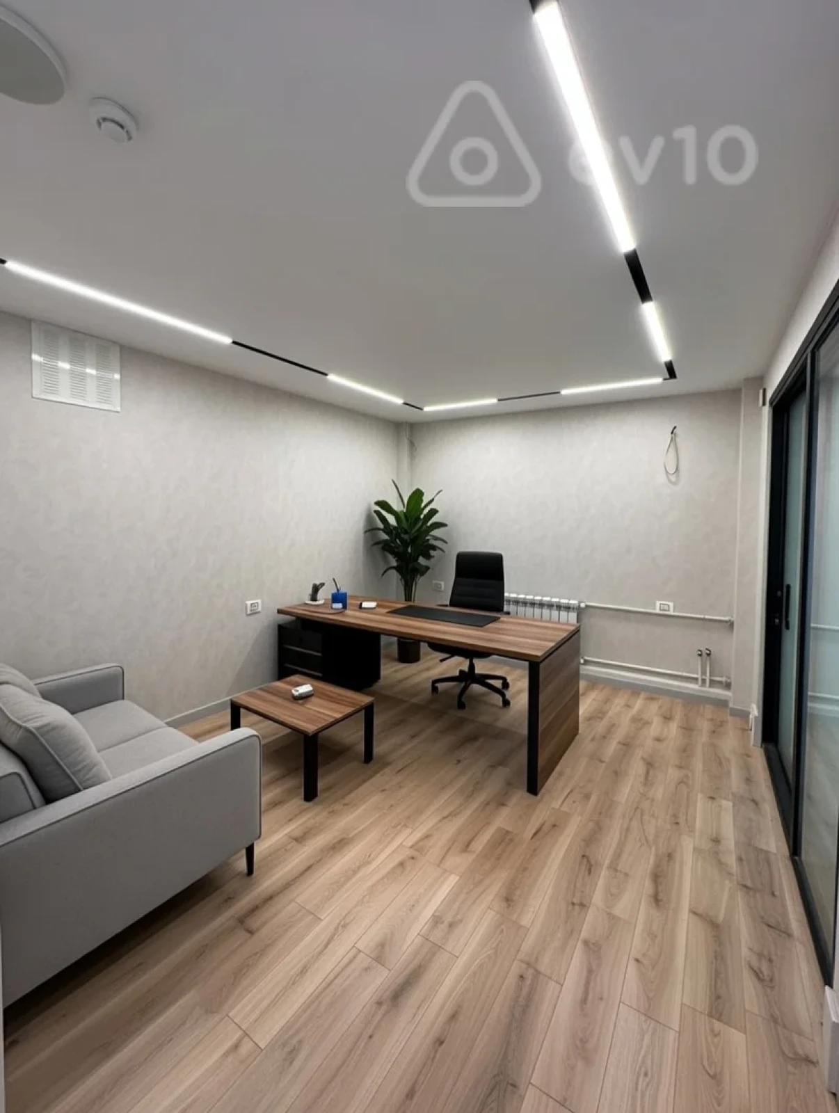 Kirayə verilir 4 otaqlı ofis 103 m²