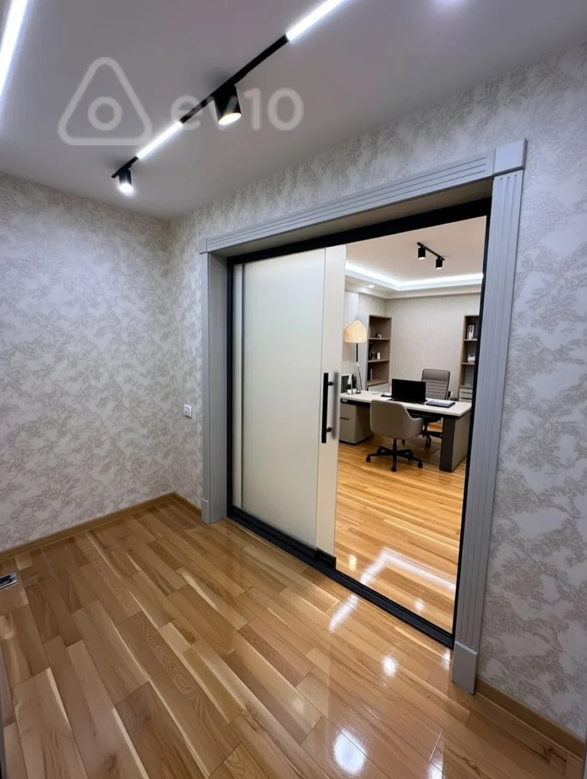 Kirayə verilir 4 otaqlı ofis 103 m²