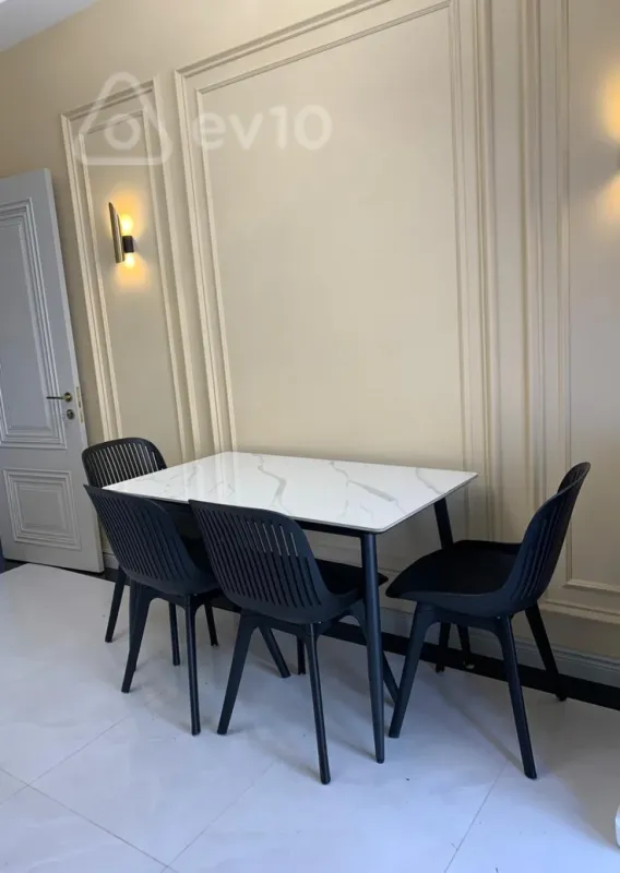 Kirayə verilir 2 otaqlı yeni tikili 94 m²