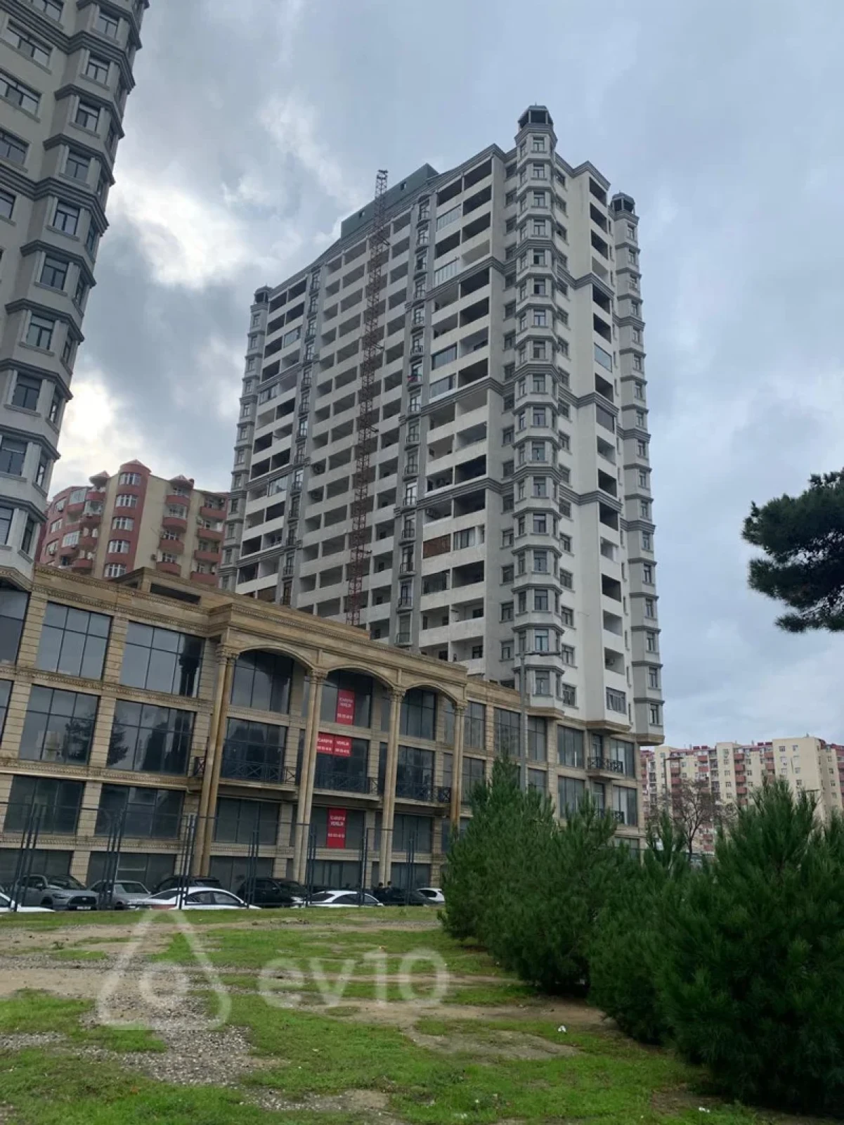 Kirayə verilir 2 otaqlı yeni tikili 94 m²