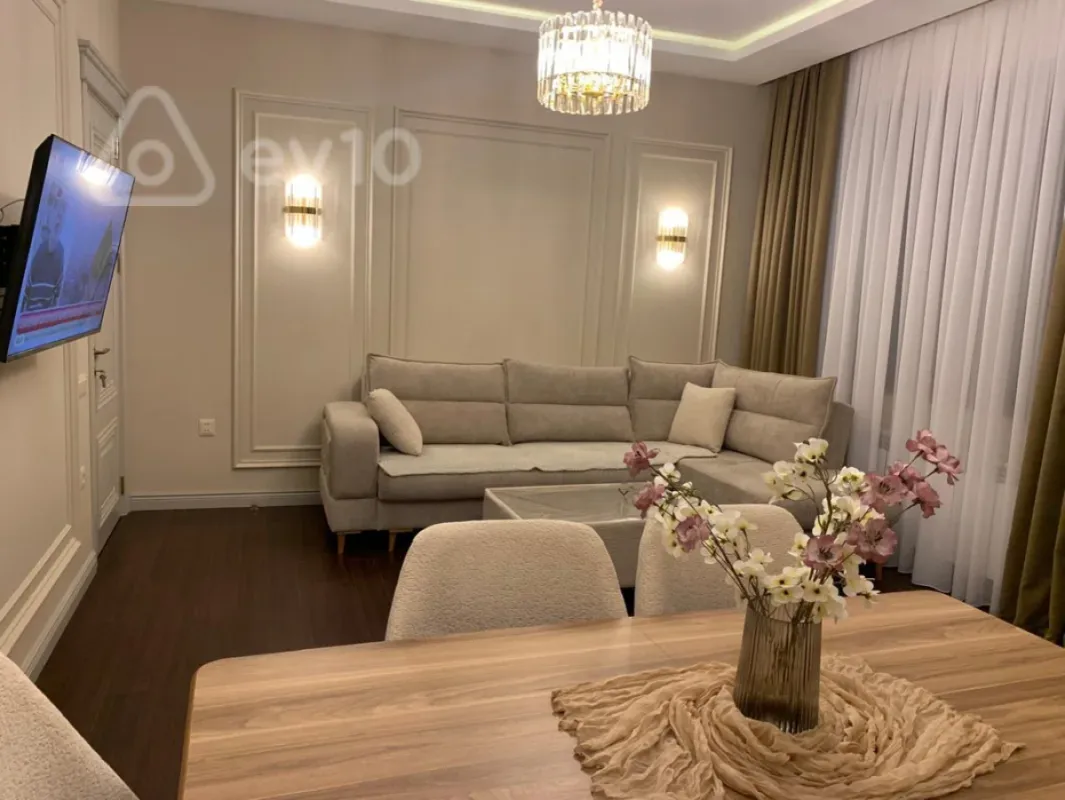 Kirayə verilir 2 otaqlı yeni tikili 94 m²