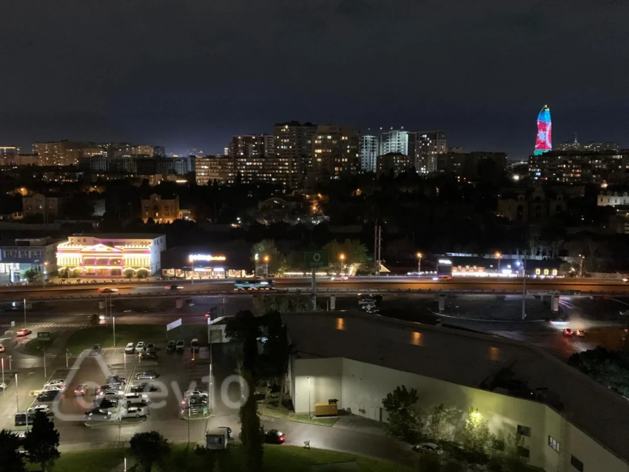 Kirayə verilir 2 otaqlı yeni tikili 94 m²