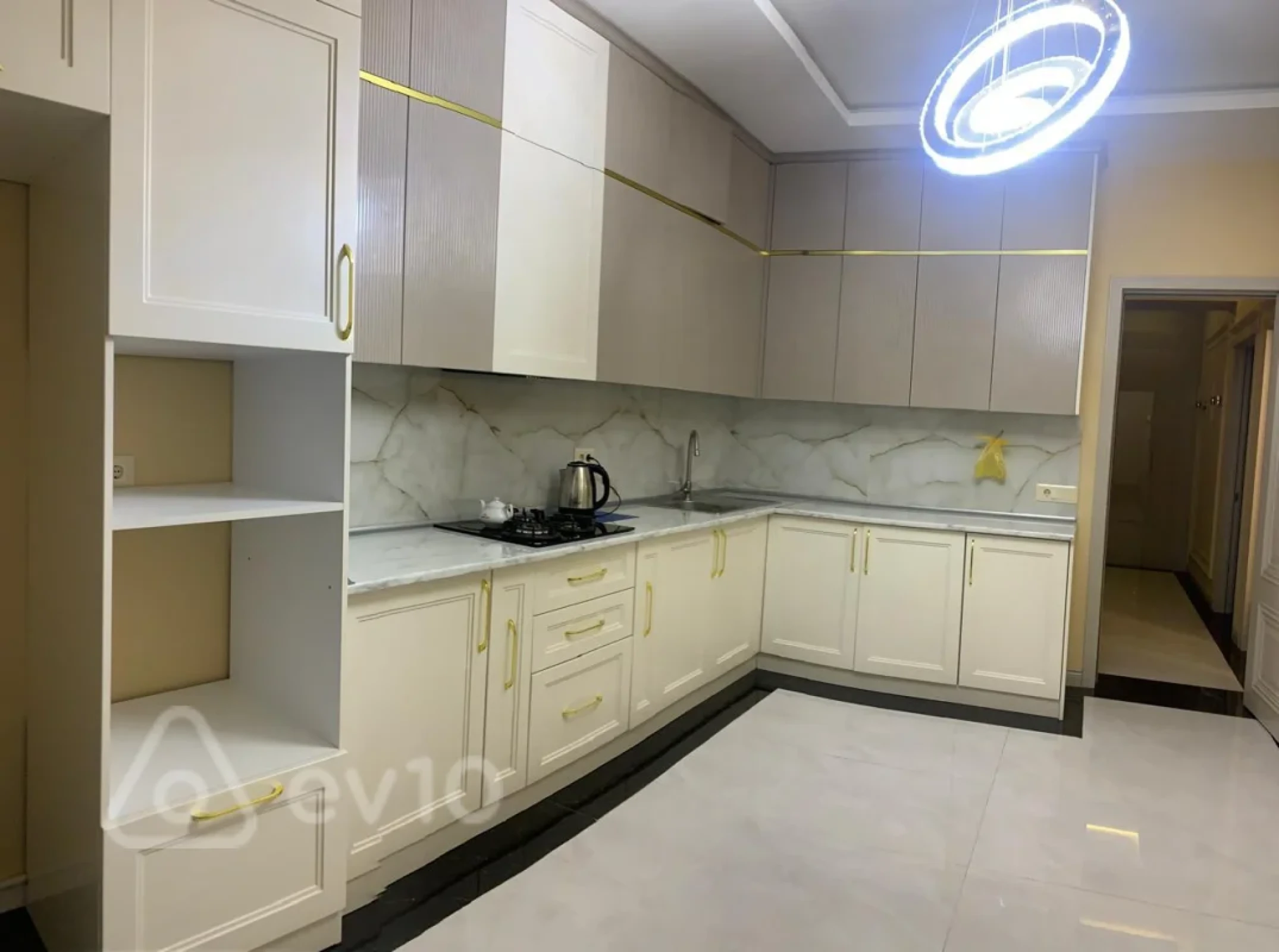 Kirayə verilir 2 otaqlı yeni tikili 94 m²
