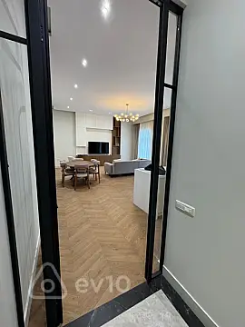 Kirayə verilir 4 otaqlı yeni tikili 150 m²