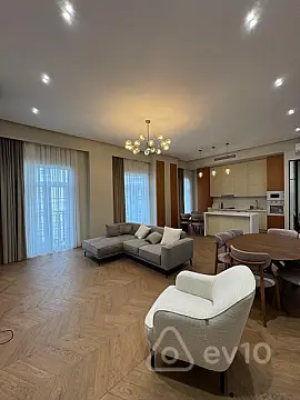Kirayə verilir 4 otaqlı yeni tikili 150 m²