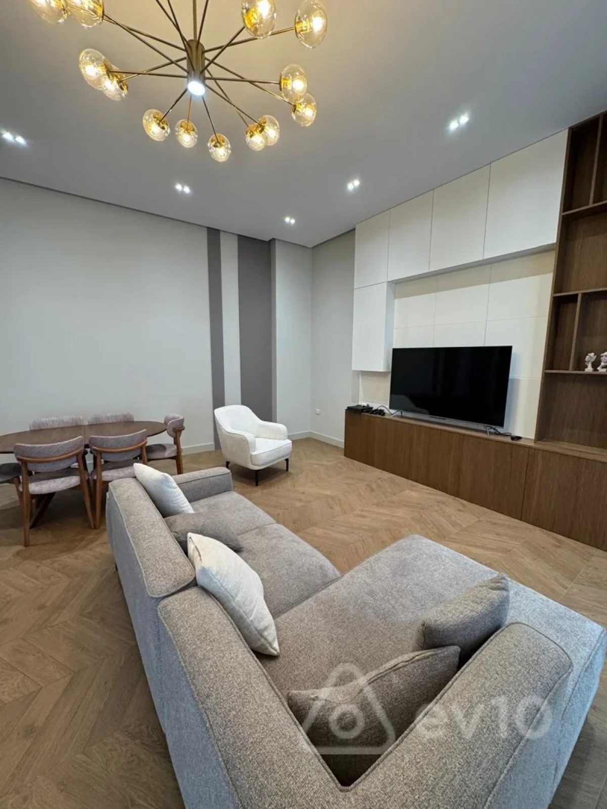Kirayə verilir 4 otaqlı yeni tikili 150 m²