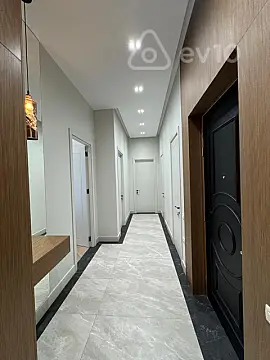 Kirayə verilir 4 otaqlı yeni tikili 150 m²