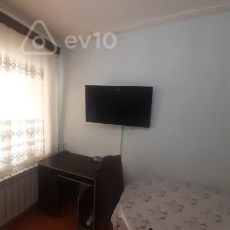 Kirayə verilir 2 otaqlı həyət evi 55 m²