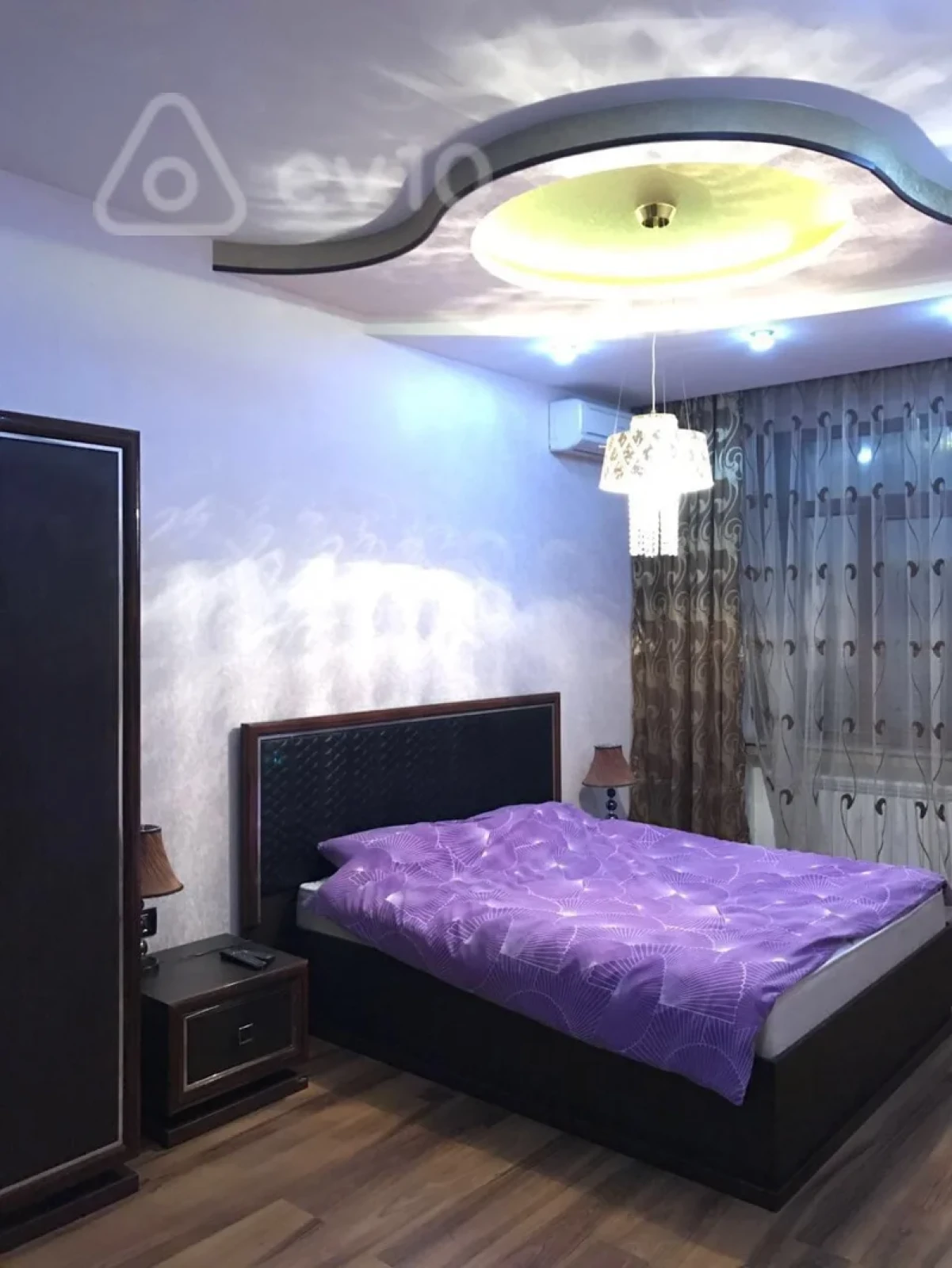 Kirayə verilir 3 otaqlı yeni tikili 140 m²