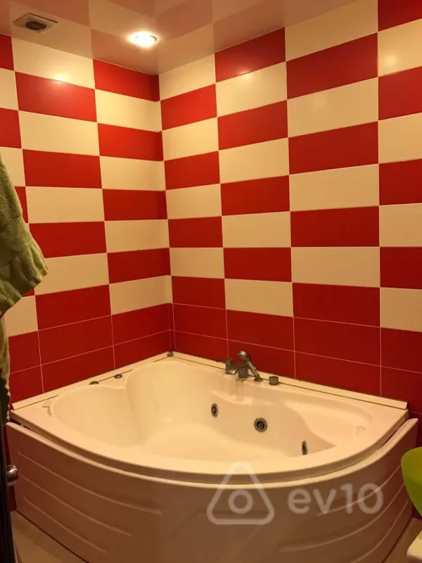 Kirayə verilir 3 otaqlı yeni tikili 140 m²