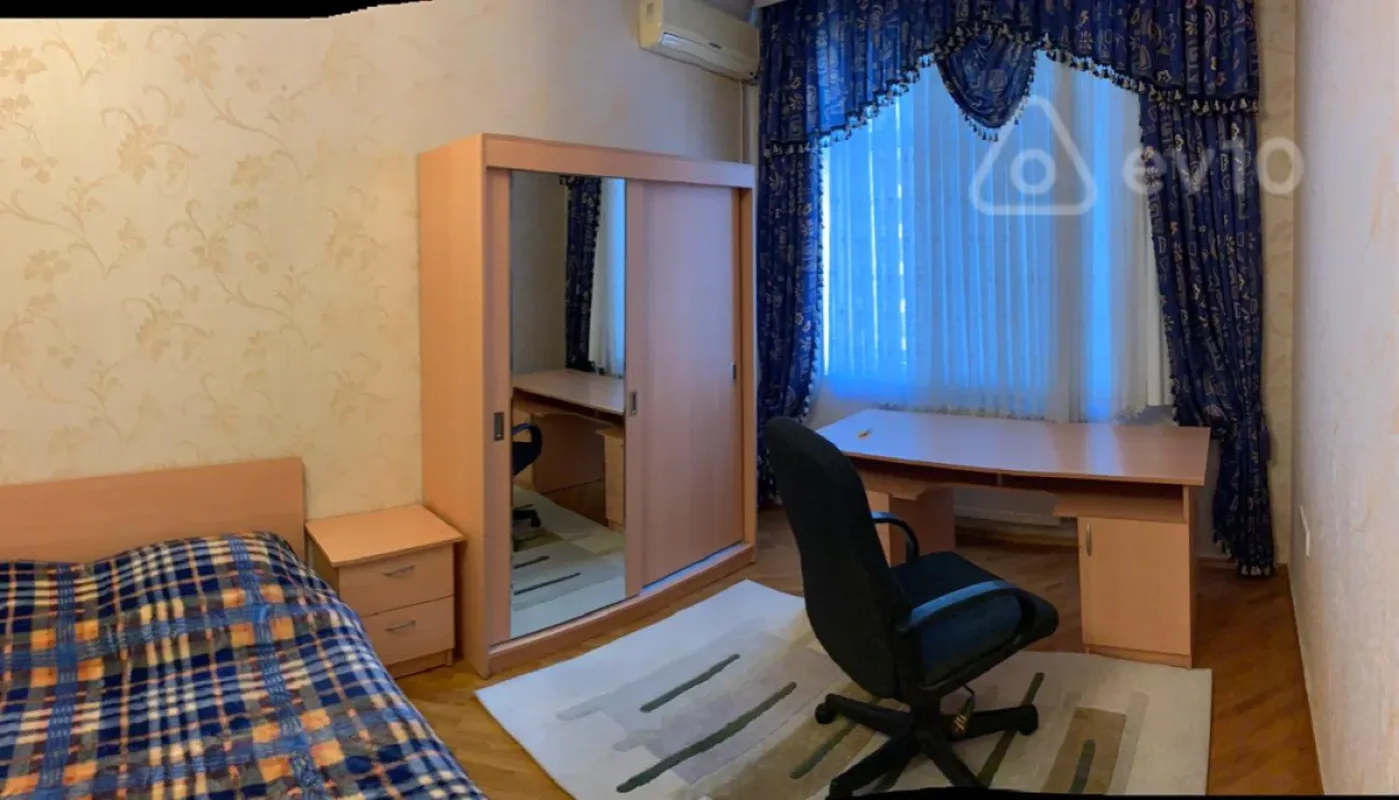 Kirayə verilir 4 otaqlı yeni tikili 200 m²