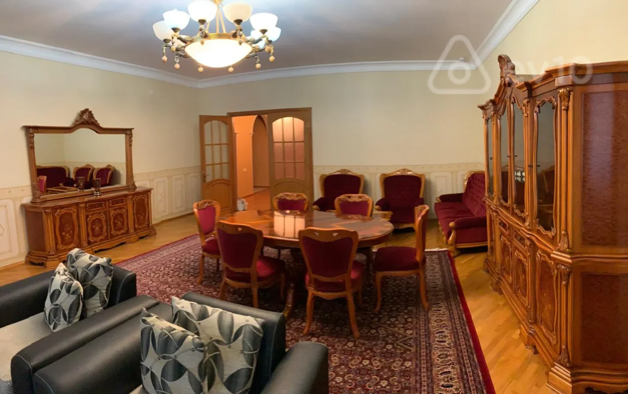 Kirayə verilir 4 otaqlı yeni tikili 200 m²