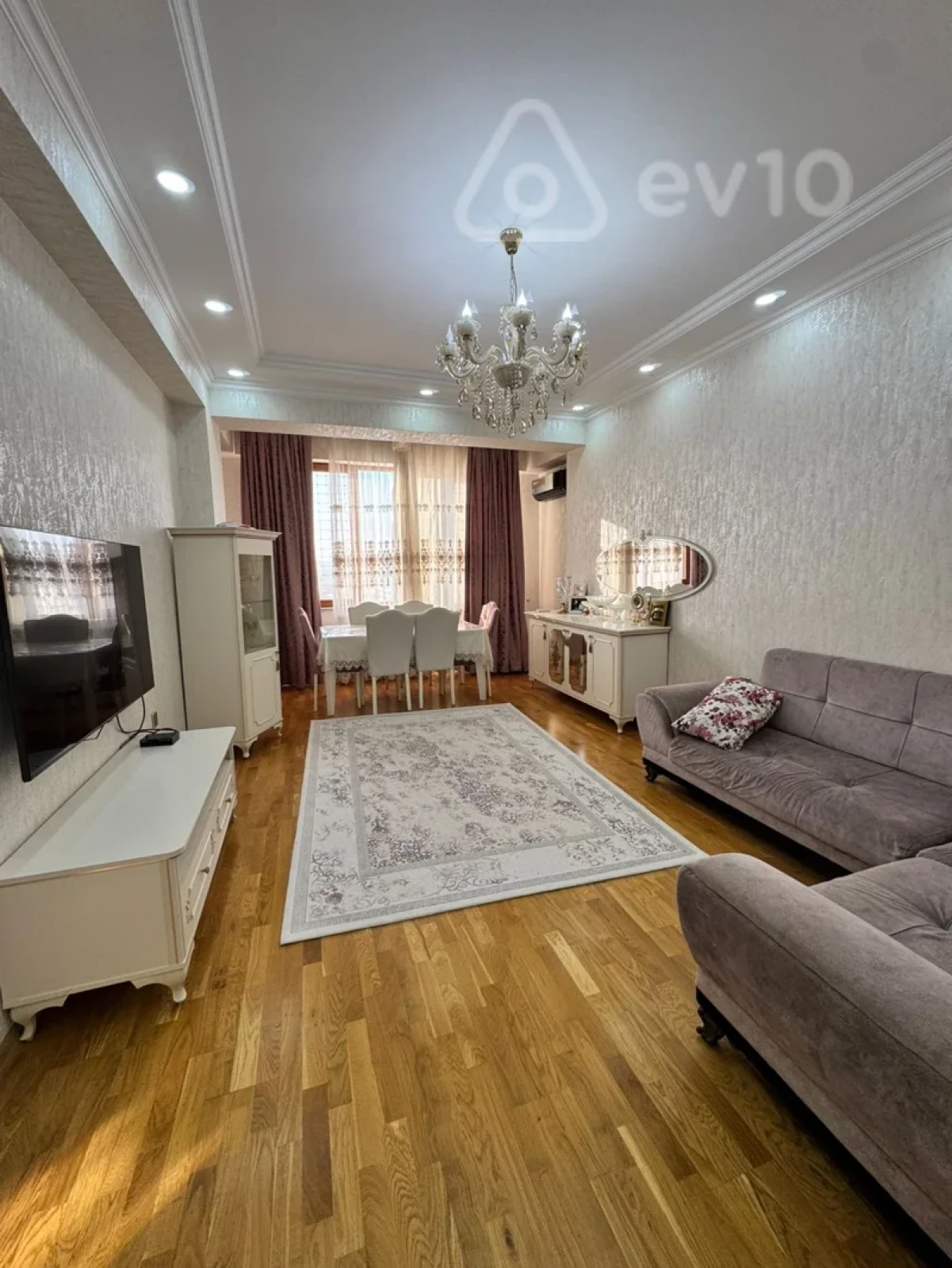 Satılır 3 otaqlı yeni tikili 110 m²