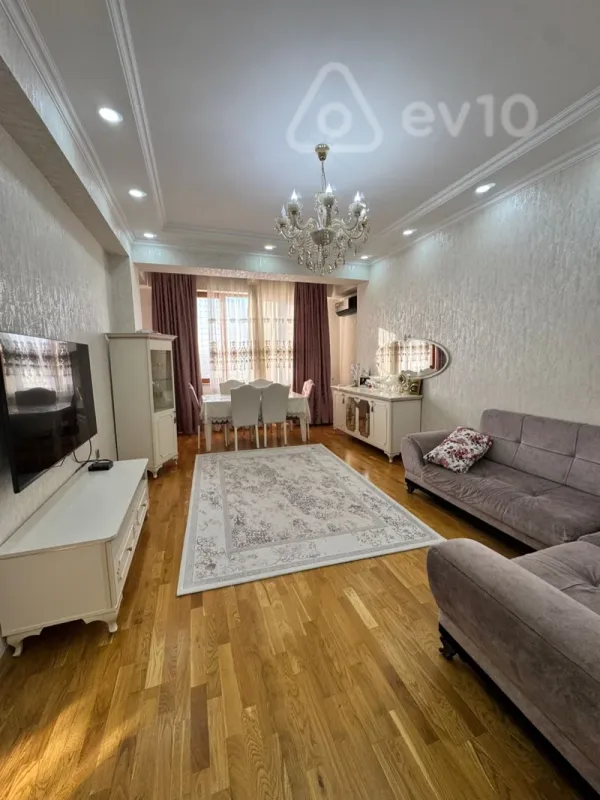 Satılır 3 otaqlı yeni tikili 110 m²