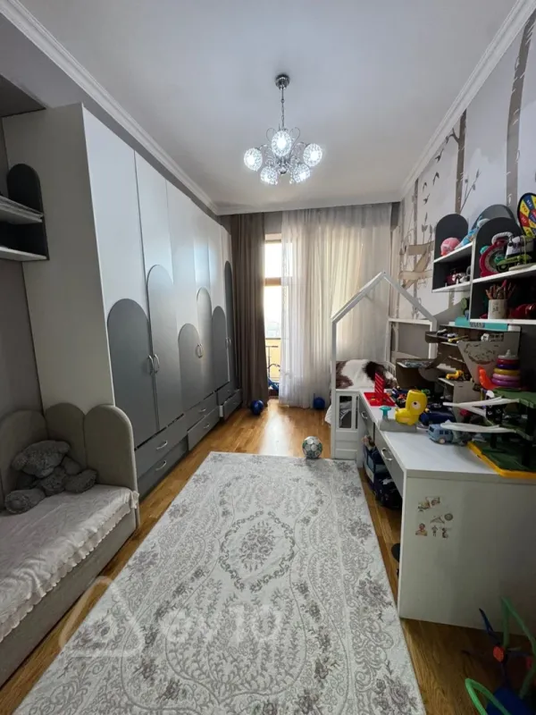Satılır 3 otaqlı yeni tikili 110 m²