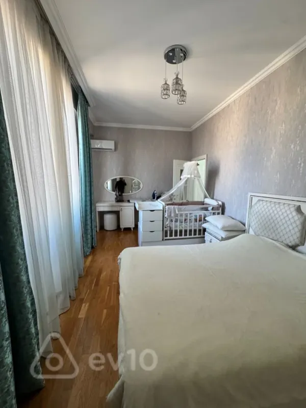 Satılır 3 otaqlı yeni tikili 110 m²