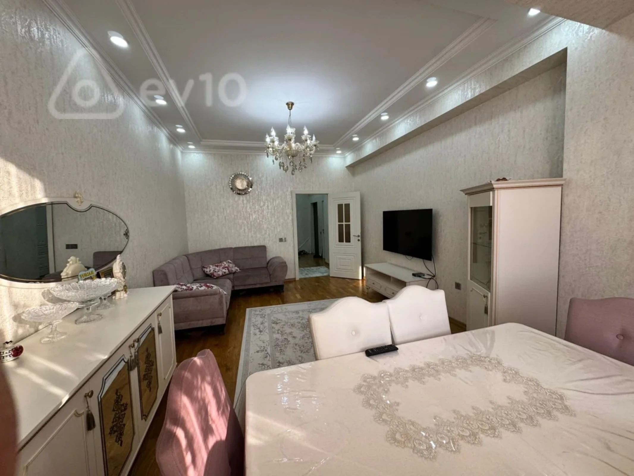 Satılır 3 otaqlı yeni tikili 110 m²