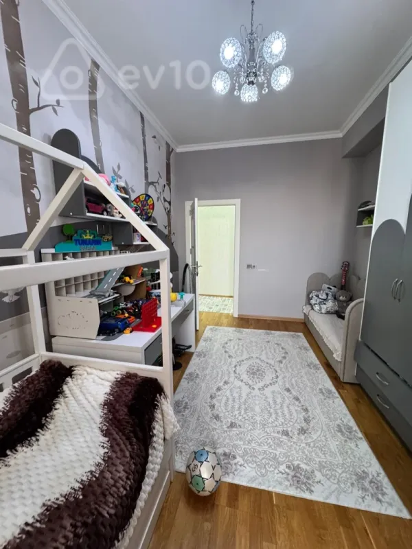 Satılır 3 otaqlı yeni tikili 110 m²