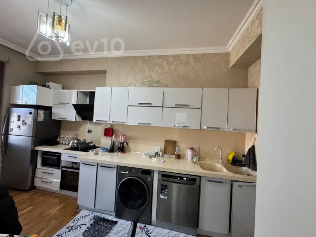 Satılır 3 otaqlı yeni tikili 110 m²