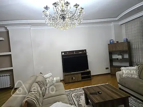 Kirayə verilir 3 otaqlı yeni tikili 140 m²