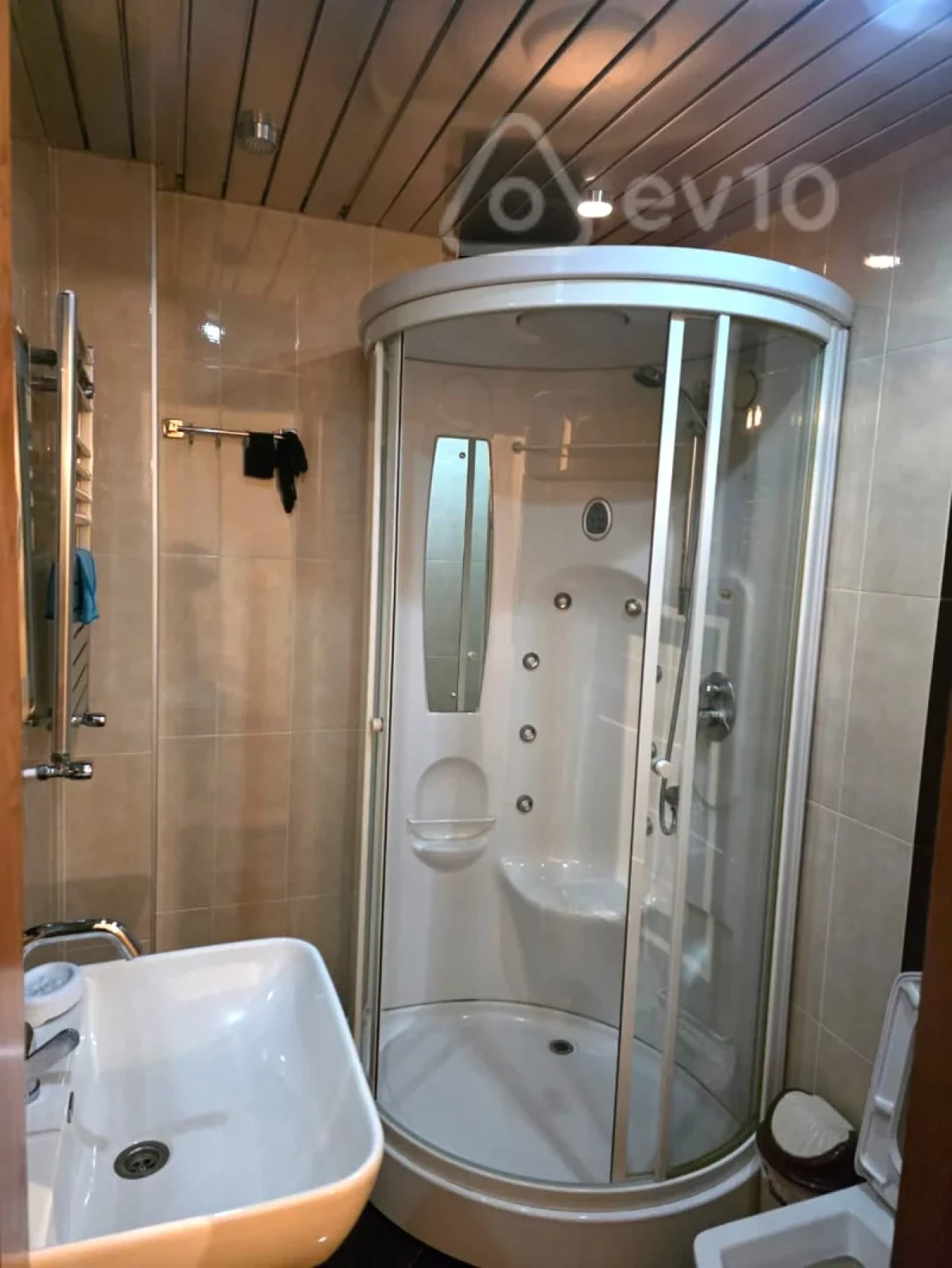 Kirayə verilir 3 otaqlı yeni tikili 140 m²