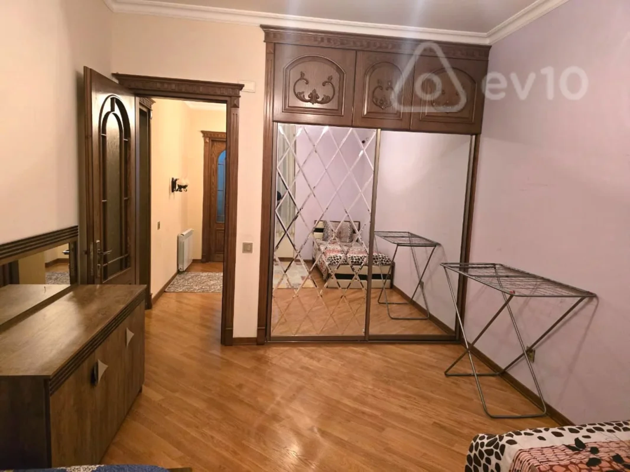 Kirayə verilir 3 otaqlı yeni tikili 140 m²