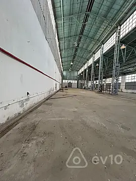 Kirayə verilir mənzil 1800 m²