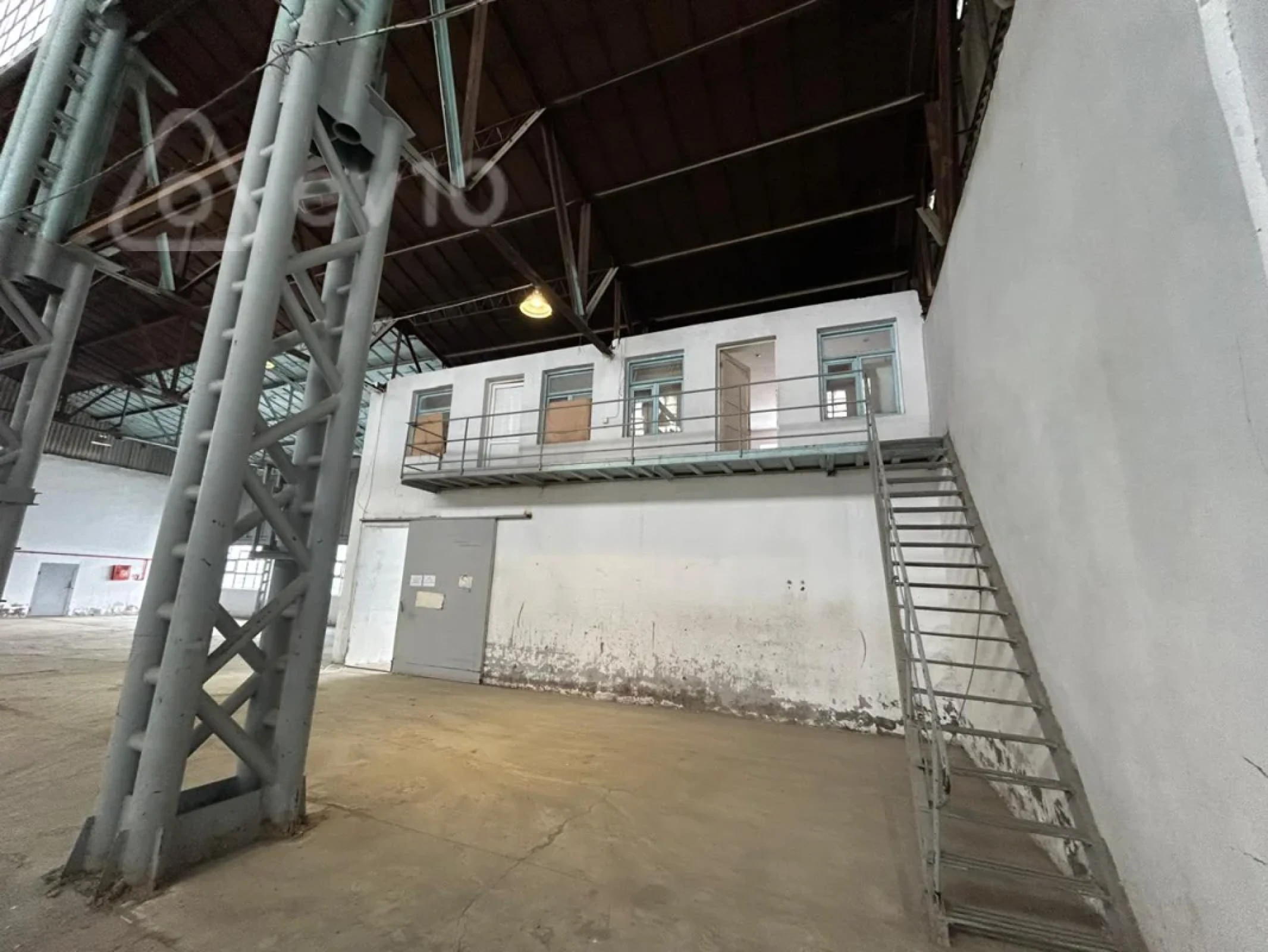 Kirayə verilir mənzil 1800 m²