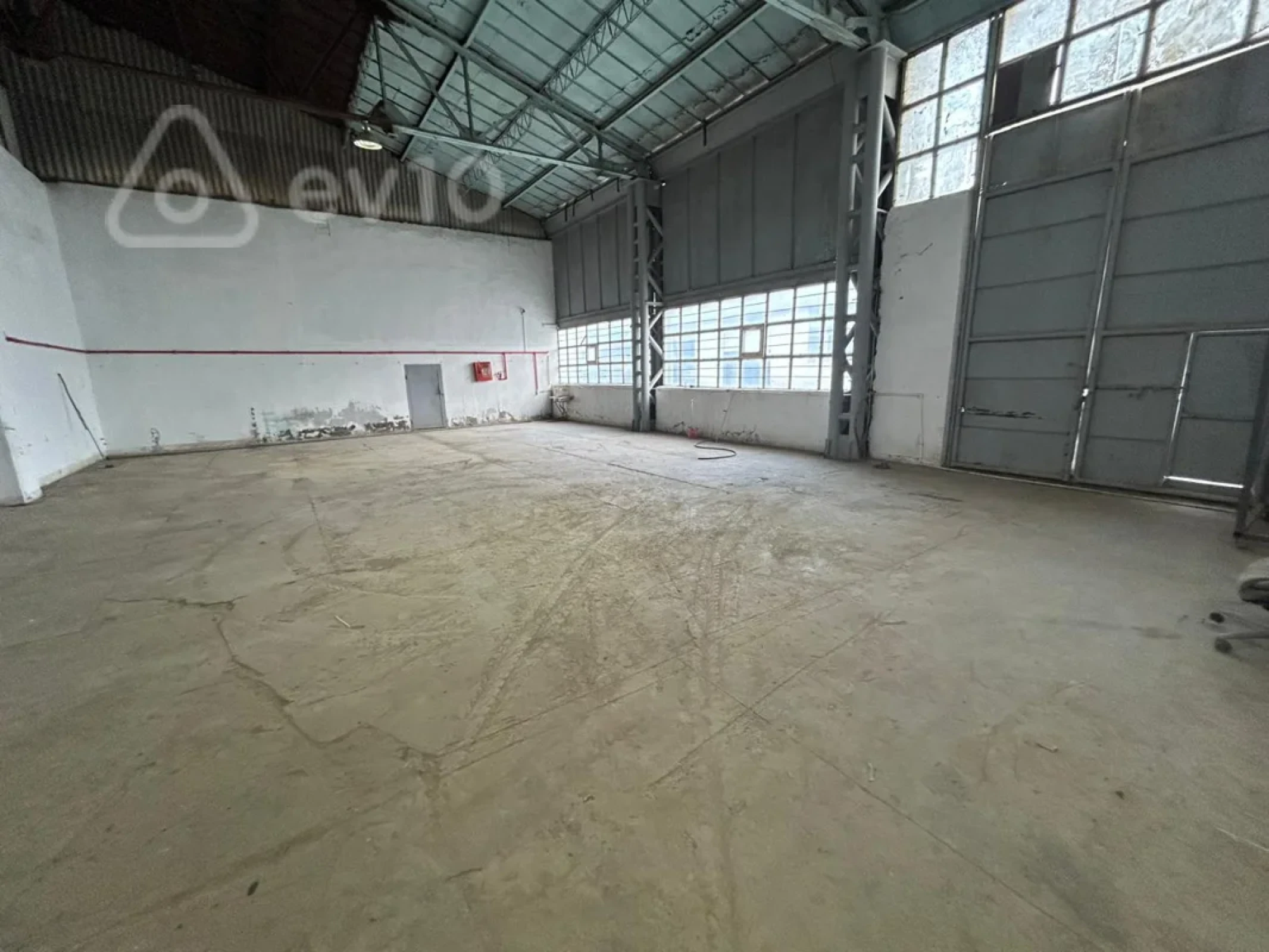 Kirayə verilir mənzil 1800 m²