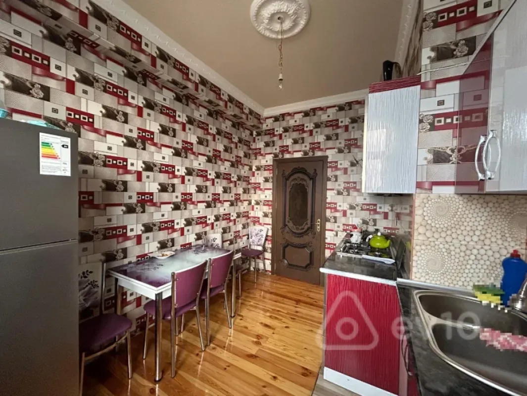 Kirayə verilir 2 otaqlı yeni tikili 60 m²