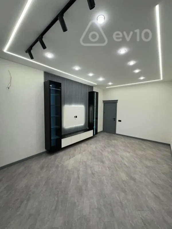 Satılır 2 otaqlı yeni tikili 65 m²