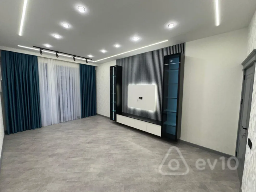 Satılır 2 otaqlı yeni tikili 65 m²