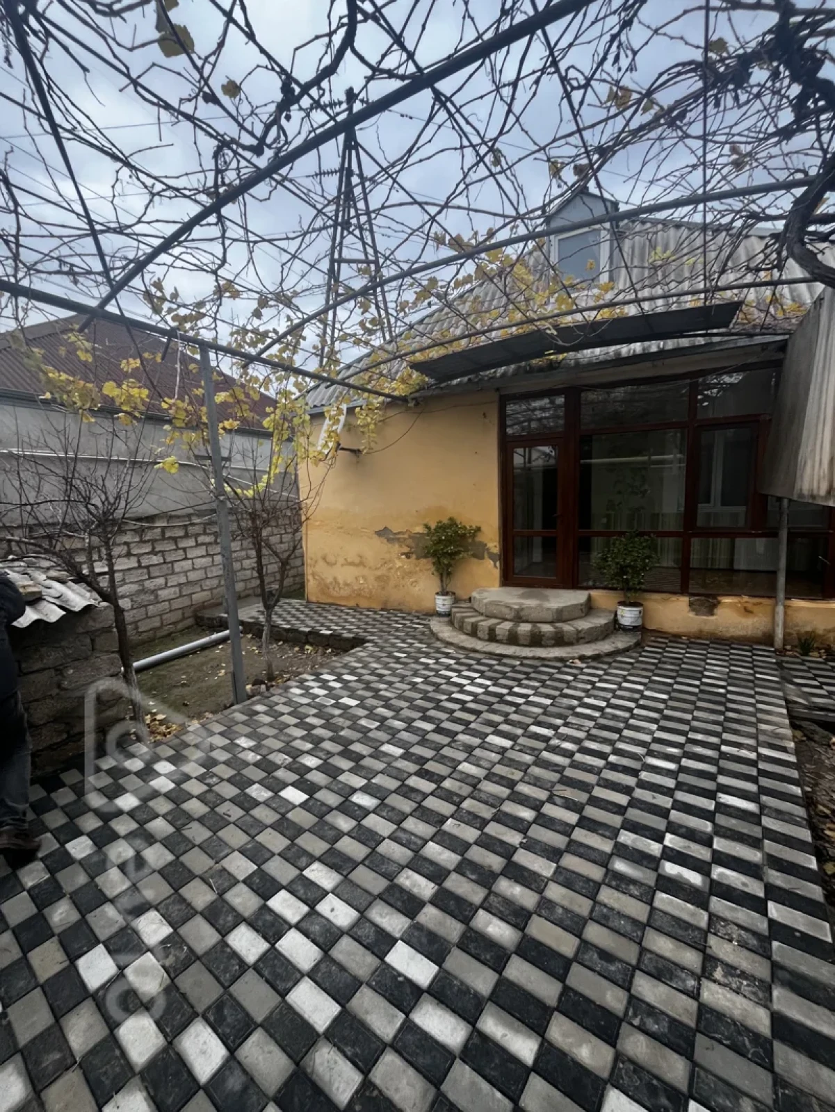 Kirayə verilir 3 otaqlı həyət evi 100 m²