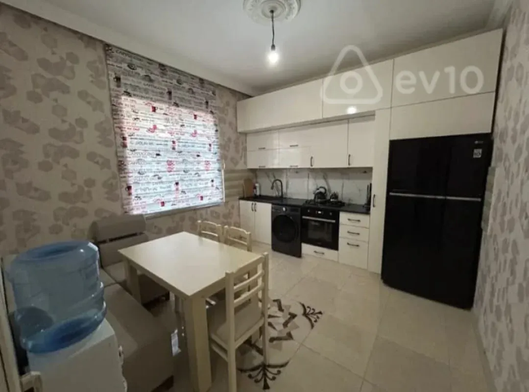 Satılır 4 otaqlı həyət evi 130 m²