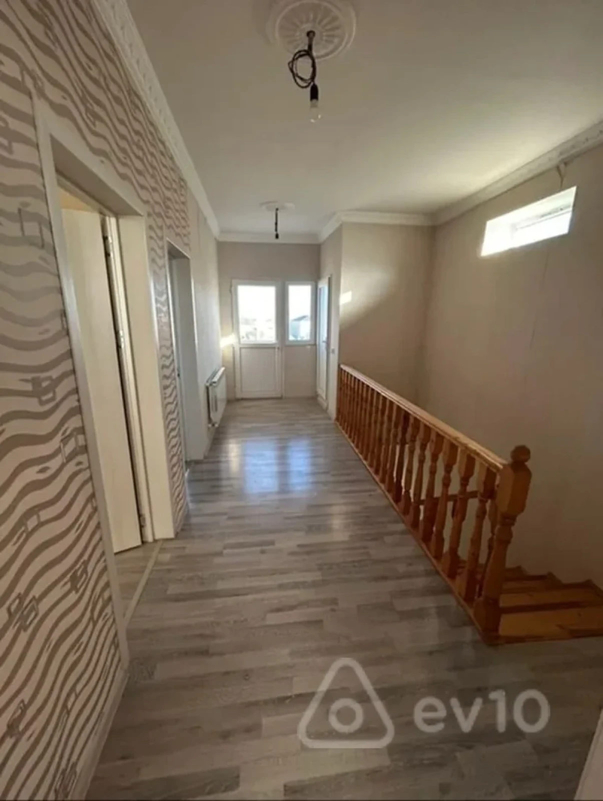 Satılır 4 otaqlı həyət evi 130 m²