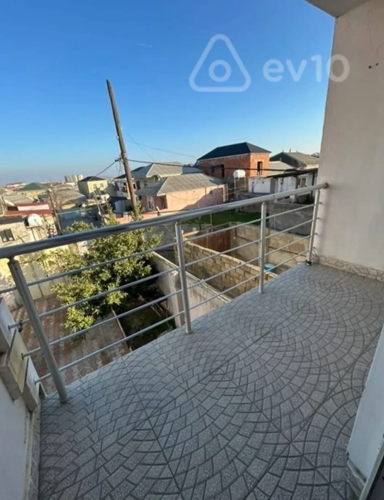 Satılır 4 otaqlı həyət evi 130 m²